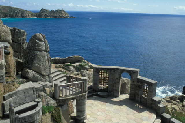 minack-theatre-porthcurno-cornwall-overlooking-atlantic-ocean