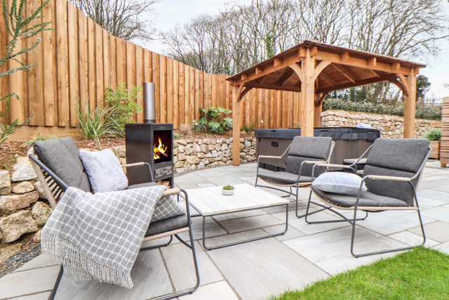 Choosing a holiday letting agency - property exterior
