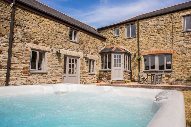 running a holiday let business with a hot tub