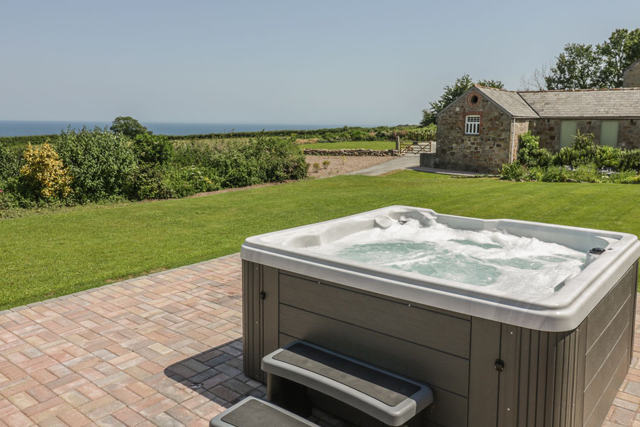 running a holiday let business with hot tub