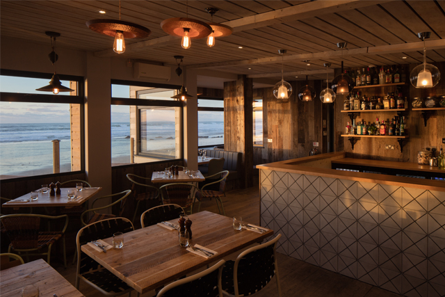 Sea view restaurant in newquay